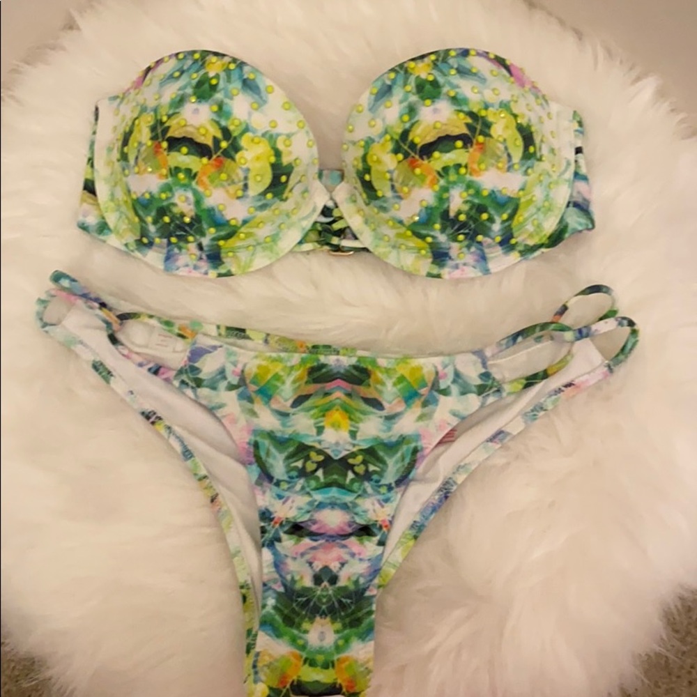 🌸Victoria’s Secret Bikini 34b/small🌸